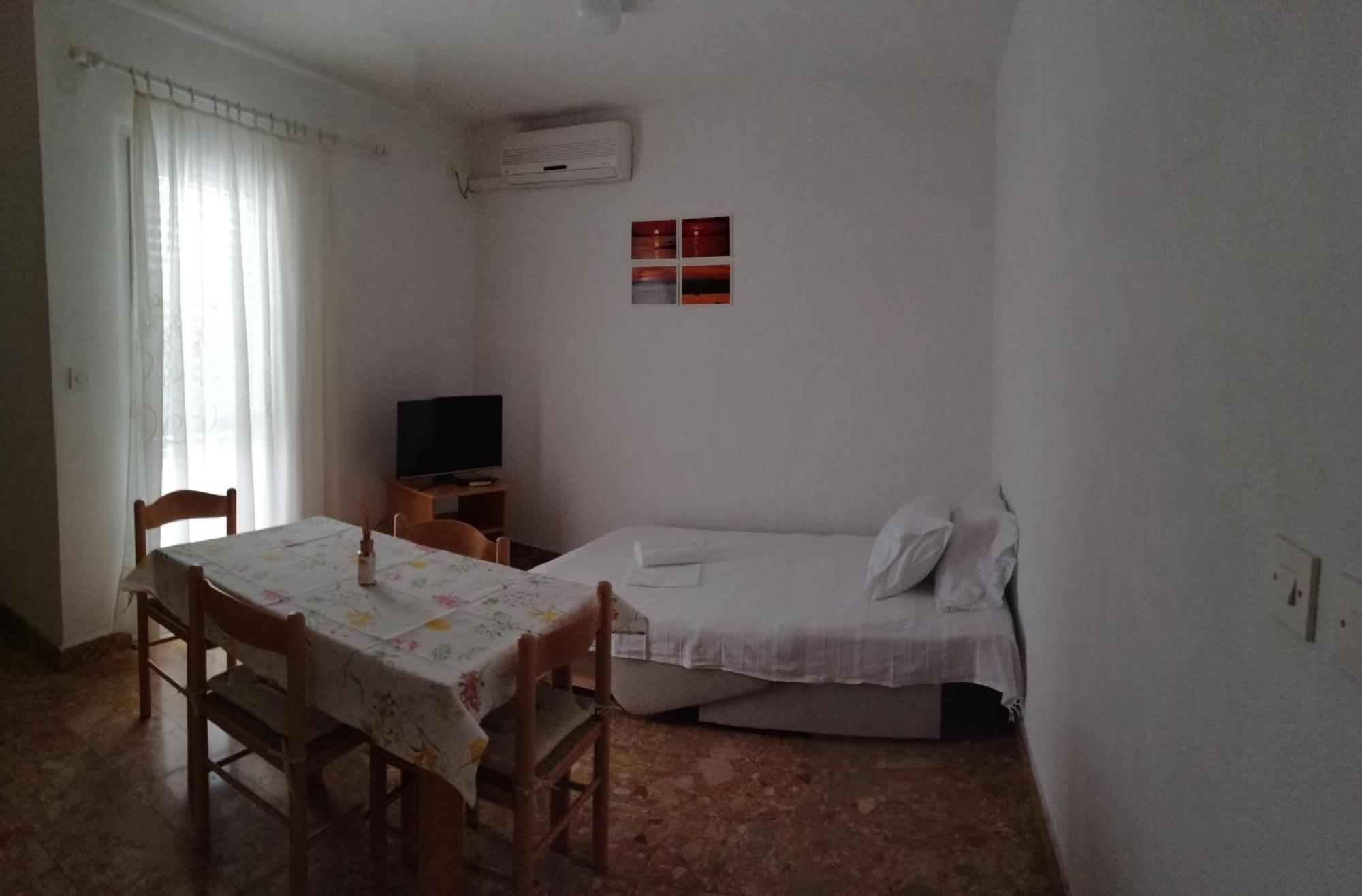 Apartments Vini And Ivana Сучурай Номер фото