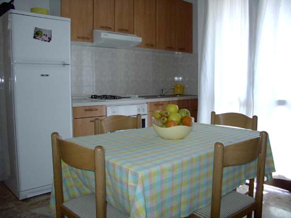 Apartments Vini And Ivana Сучурай Номер фото