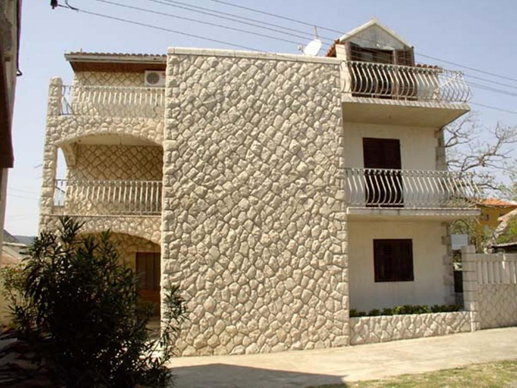 Apartments Vini And Ivana Сучурай Экстерьер фото
